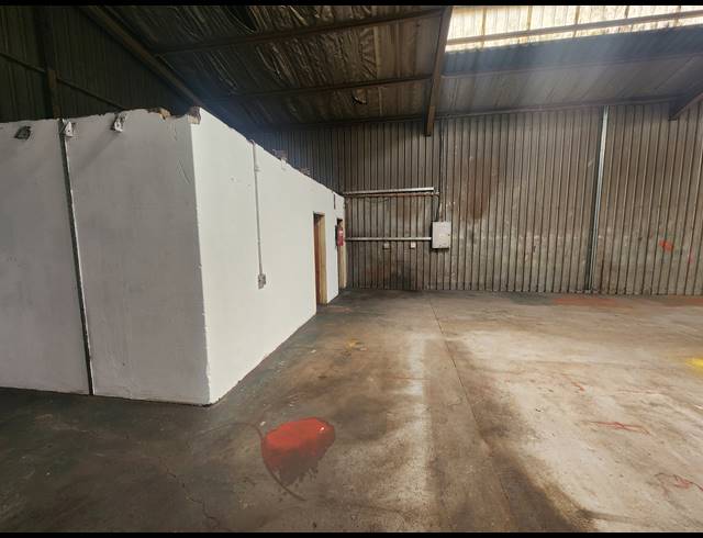 285M² WAREHOUSE TO LET IN WADEVILLE